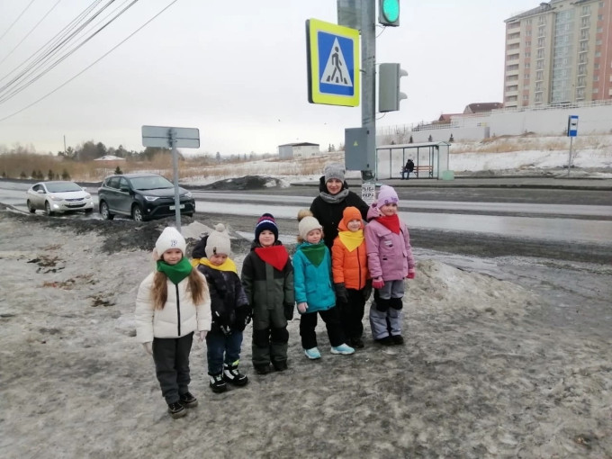 «Экскурсия к светофору». «Экскурсия к светофору».